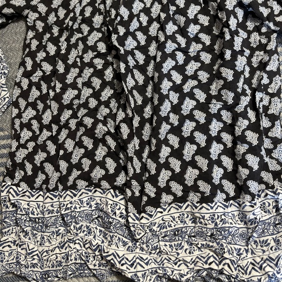 Beautiful Blue and White Flowy Long Sleeve Blouse - Picture 3 of 13